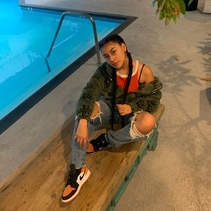 Meet your Posher, Coelo